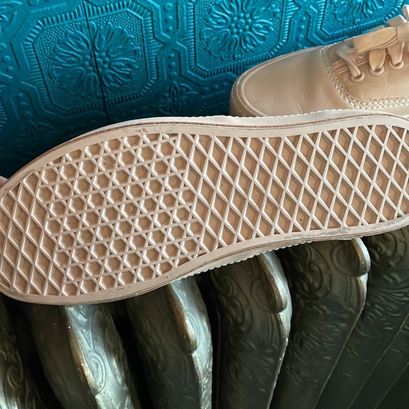 Vans pink shoes - Picture 4 of 8